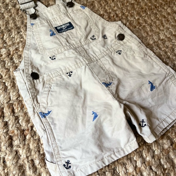 ⚓️ sold ✨oshkosh b’gosh overalls - Picture 3 of 7